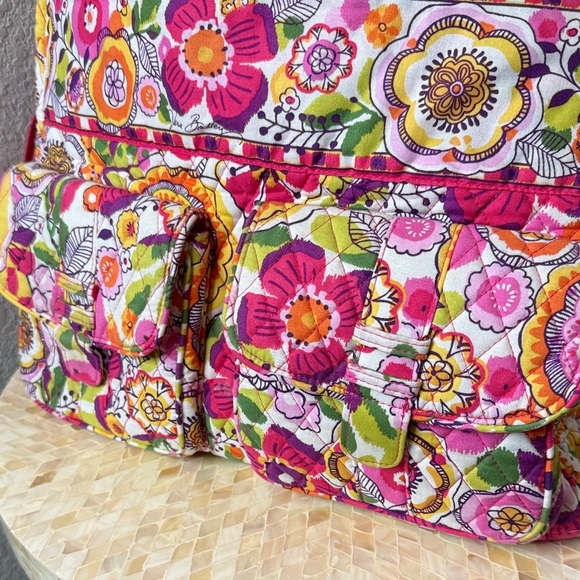 Vera Bradley Floral Quilted Women's travel Bag - Picture 3 of 10